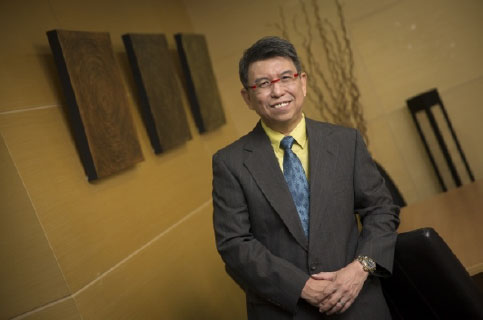 Photo of Associate Professor Jeremy Goh