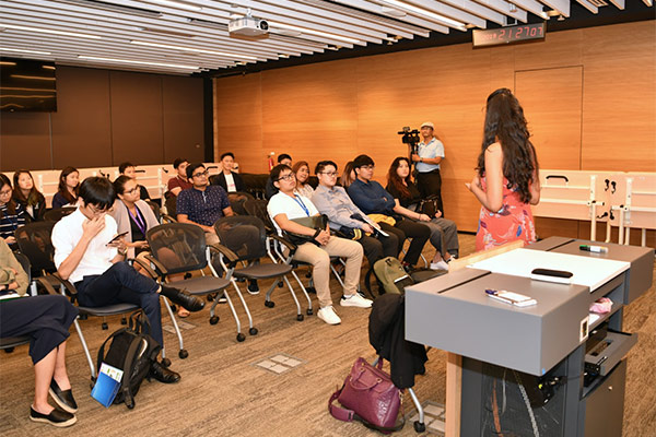 Photo of a Symposium session